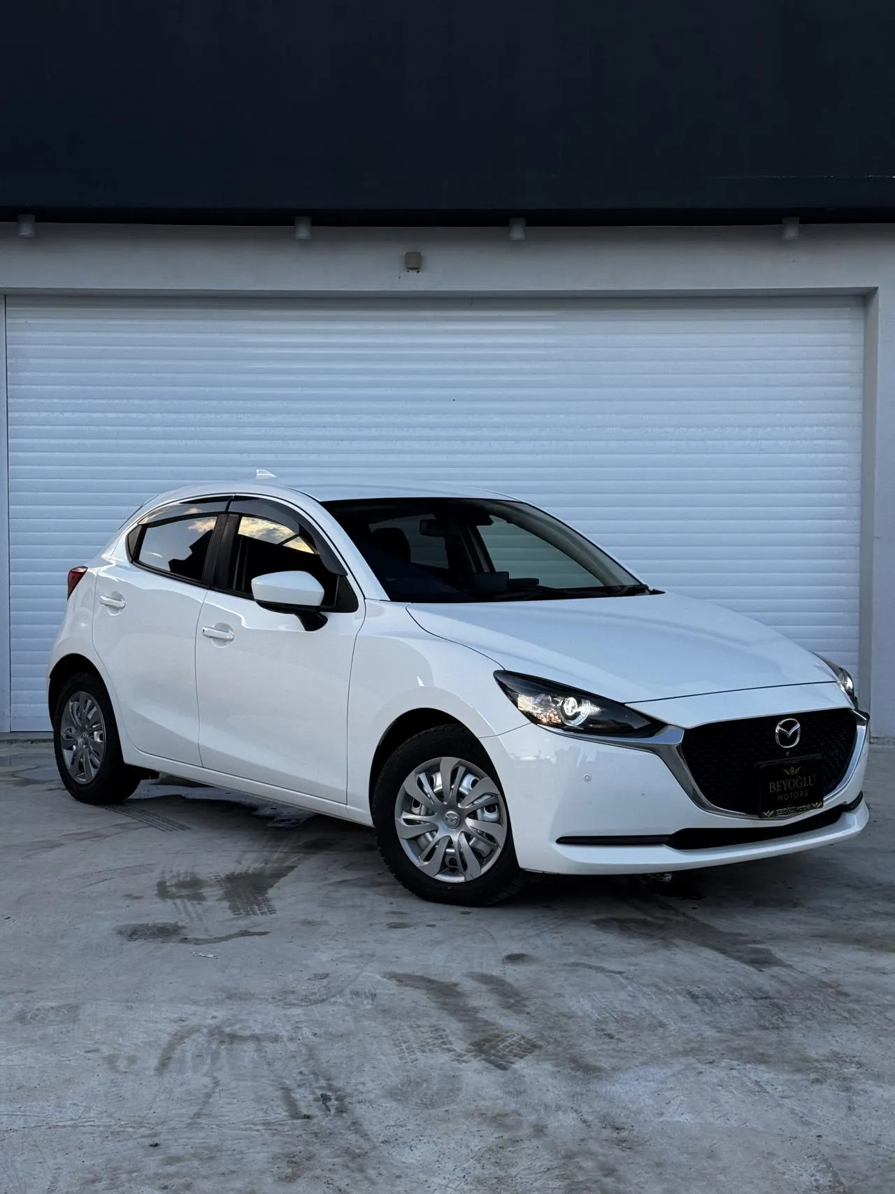 2022 Mazda 2 1.5 Skyactiv-D Kıbrıs | KKTC İkinci El Satılık Araba - Thumbnail 3
