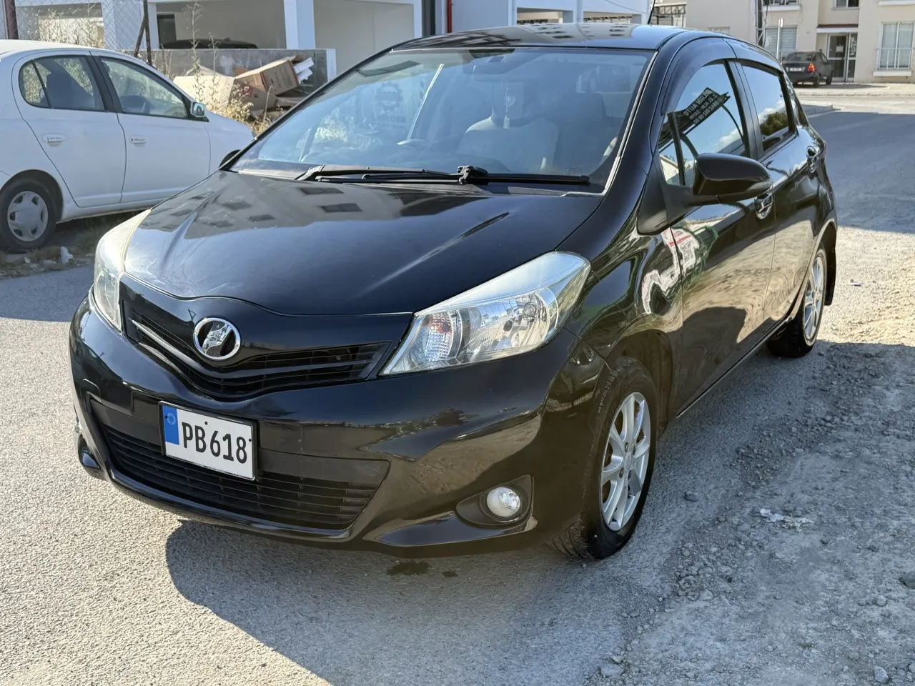 2011 Toyota Vitz 1.3 Kıbrıs | KKTC İkinci El Satılık Araba - Thumbnail 3