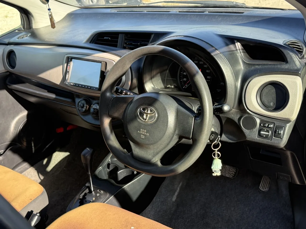 2011 Toyota Vitz 1.3 Kıbrıs | KKTC İkinci El Satılık Araba - Thumbnail 6