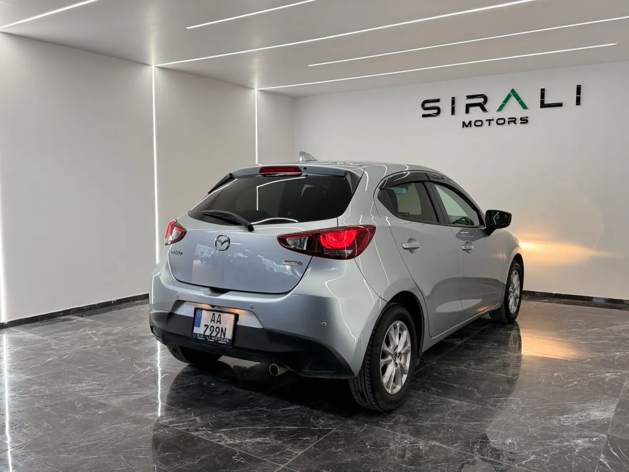 2020 Mazda 2 1.5 Skyactiv-D Kıbrıs | KKTC İkinci El Satılık Araba - Thumbnail 6