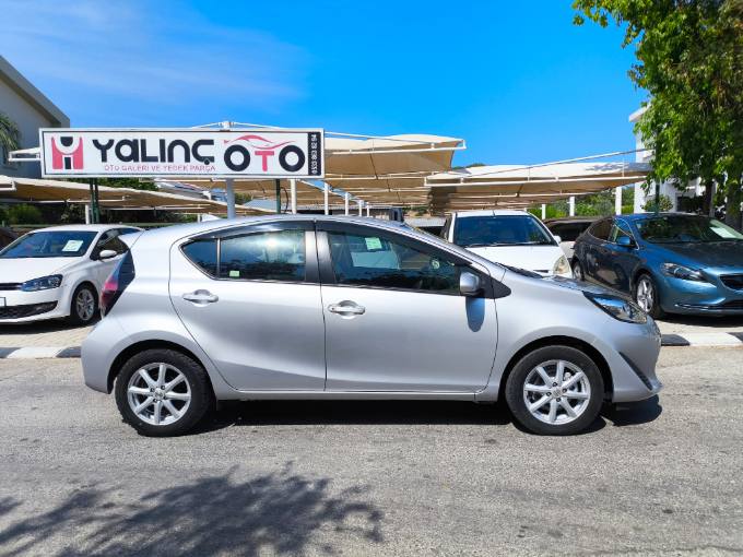 Toyota Aqua 2021 Satılık İkinci El - Thumbnail 2