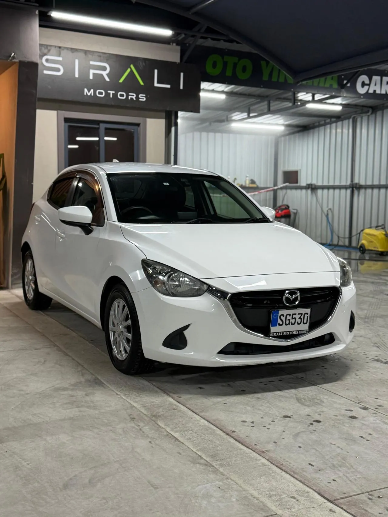 2017 Mazda Demio 1.5 Kıbrıs | KKTC İkinci El Satılık Araba - Thumbnail 2