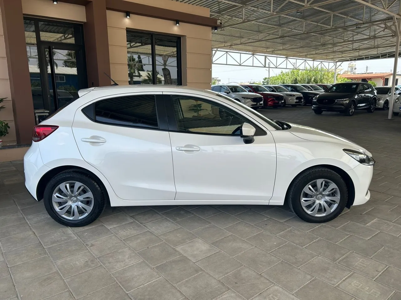 2022 Mazda 2 1.5 Sky-G Kıbrıs | KKTC İkinci El Satılık Araba - Thumbnail 6