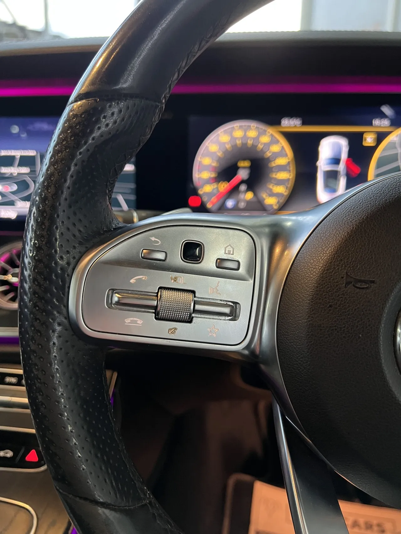 2020 Mercedes-Benz E Serisi E 300 Kıbrıs | KKTC İkinci El Satılık Araba - Thumbnail 4