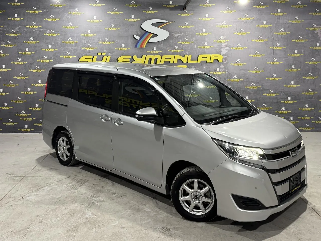 2022 Toyota Noah Kıbrıs | KKTC İkinci El Satılık Araba - Fotoğraf 1
