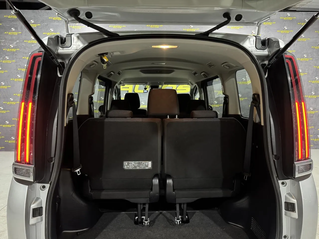 2022 Toyota Noah  Kıbrıs | KKTC İkinci El Satılık Araba - Thumbnail 6