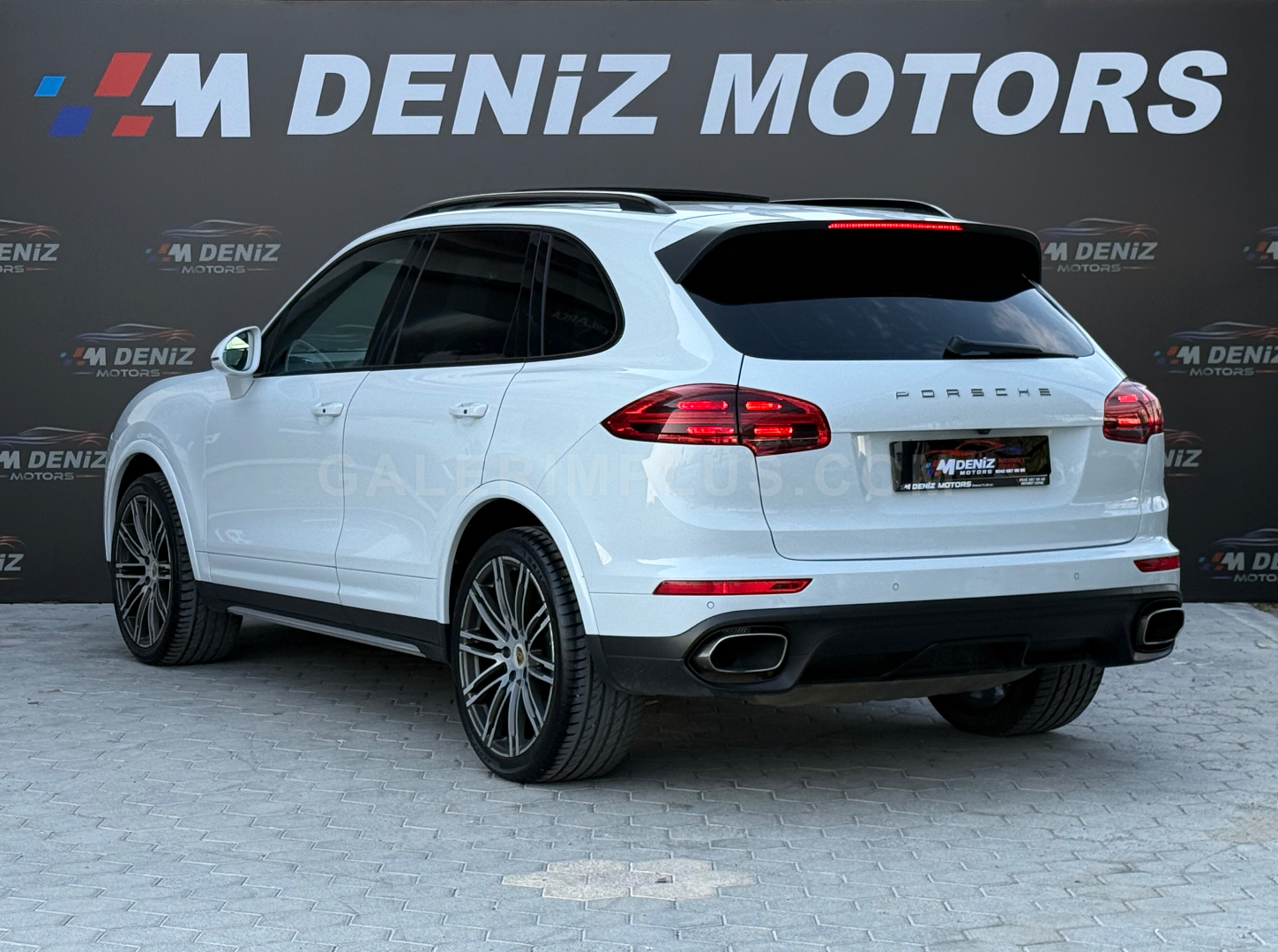 2017 Porsche Cayenne Platinum Kıbrıs | KKTC İkinci El Satılık Araba - Thumbnail 4