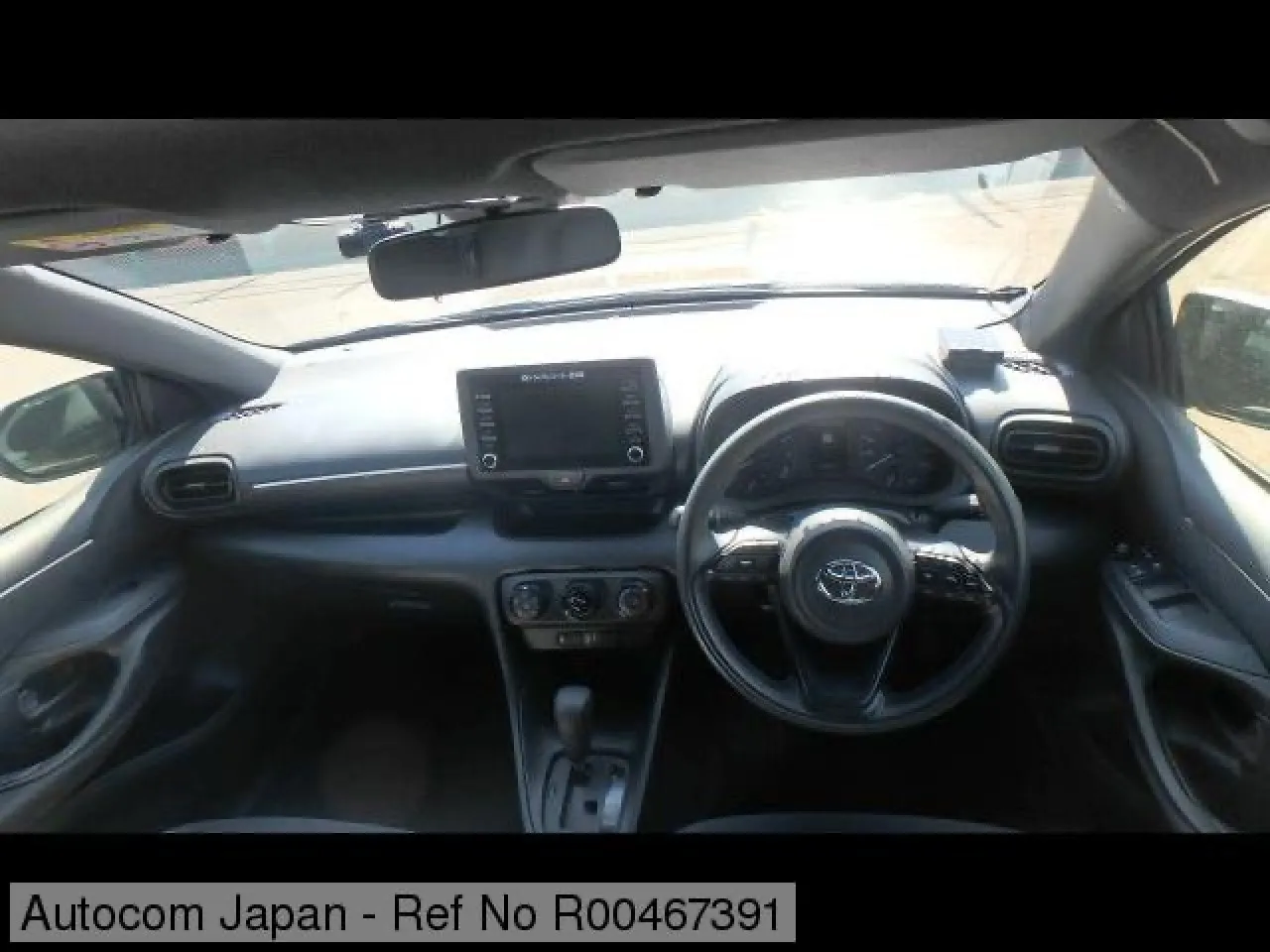 2023 Toyota Yaris 1.5 Kıbrıs | KKTC İkinci El Satılık Araba - Thumbnail 4