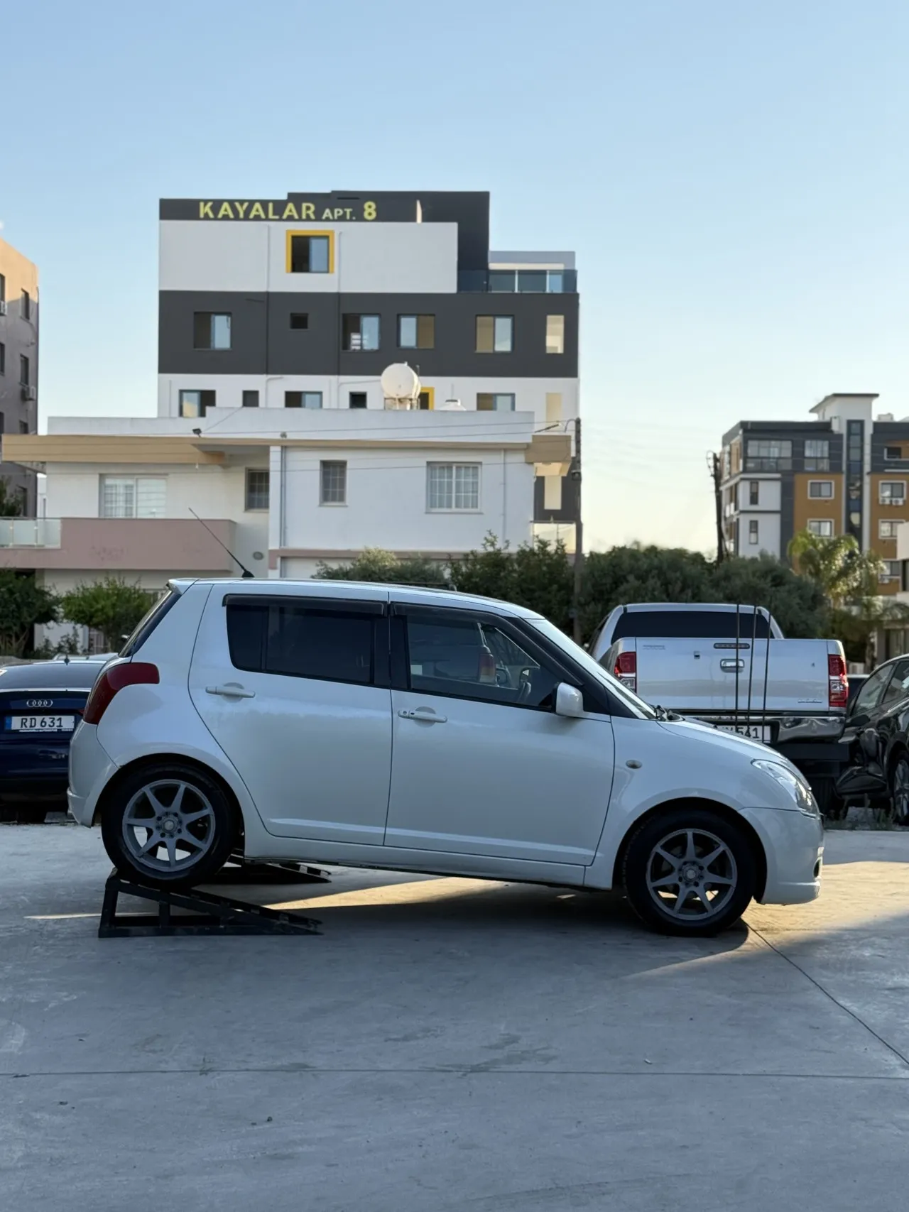 2005 Suzuki Swift 1.4 Kıbrıs | KKTC İkinci El Satılık Araba - Thumbnail 5