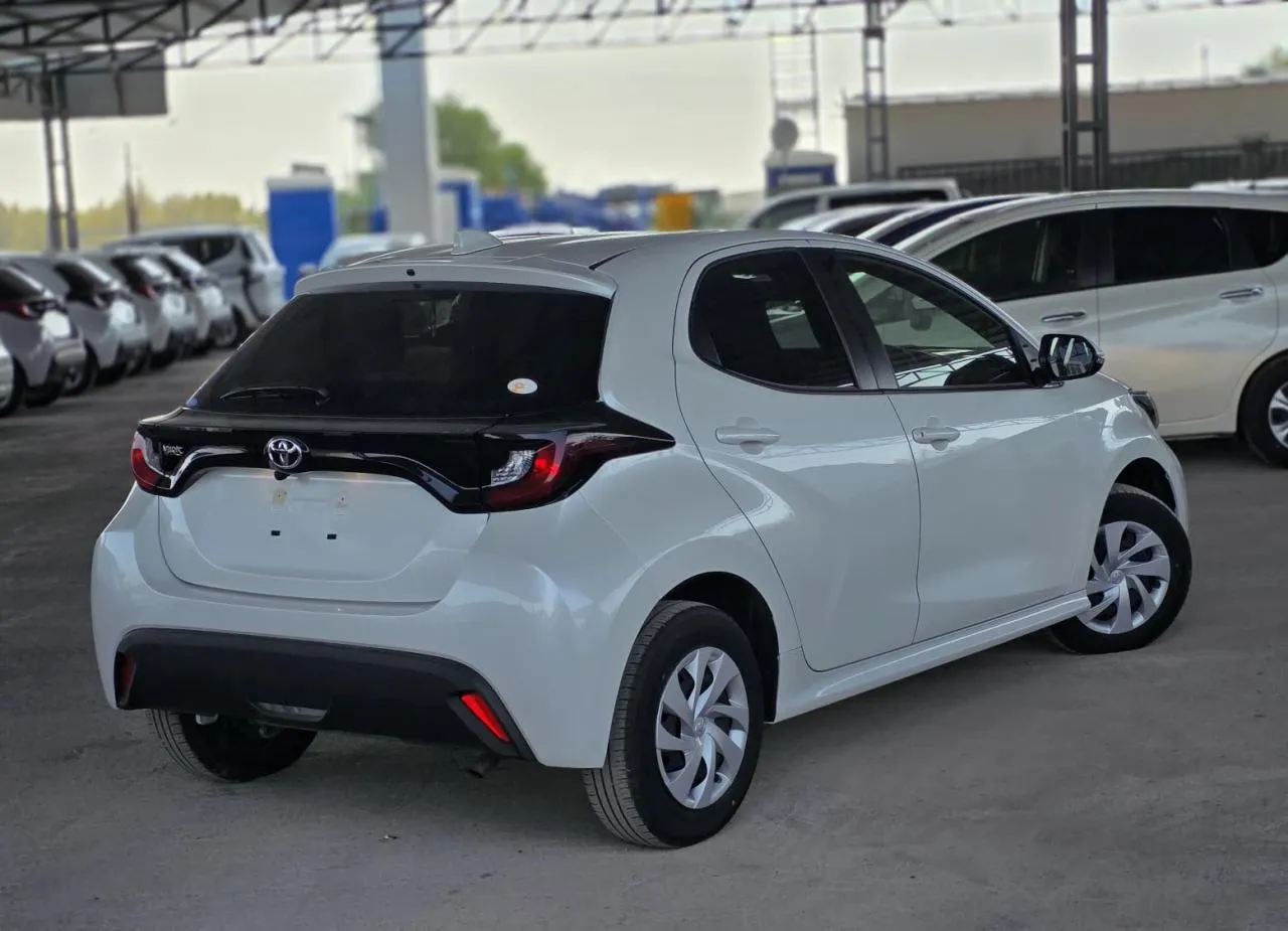2023 Toyota Yaris 1.5 Kıbrıs | KKTC İkinci El Satılık Araba - Thumbnail 4
