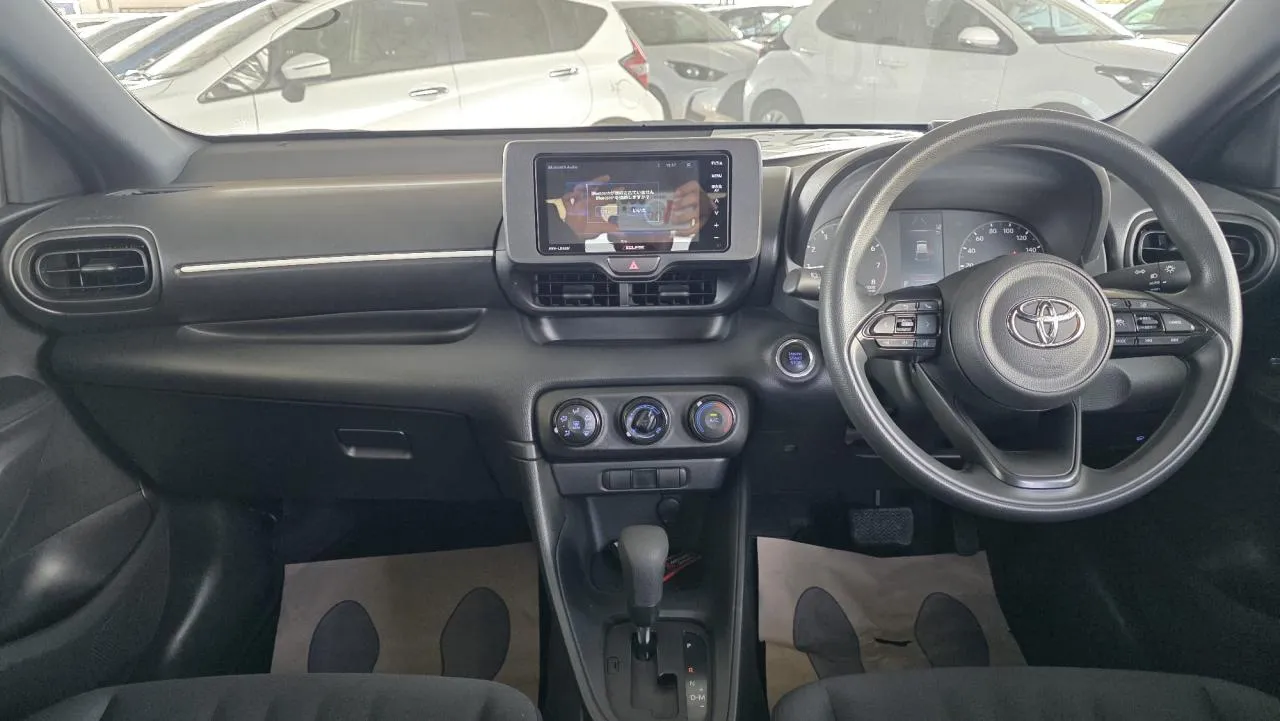 2023 Toyota Yaris 1.5 Kıbrıs | KKTC İkinci El Satılık Araba - Thumbnail 6