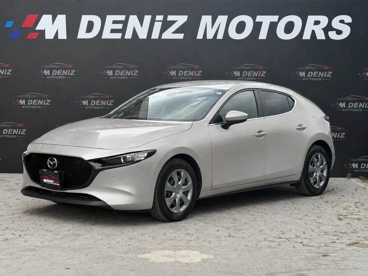 2023 Mazda 3 1.5 SkyActive-G Kıbrıs | KKTC İkinci El Satılık Araba - Thumbnail 3