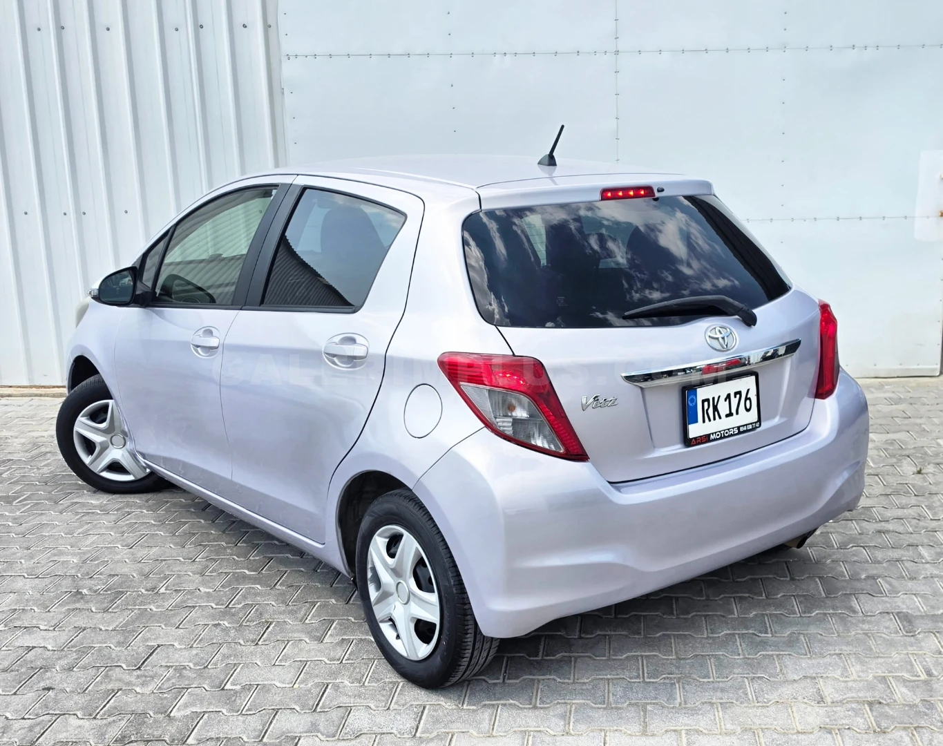 2013 Toyota Vitz 1.3 16V Automatic Kıbrıs | KKTC İkinci El Satılık Araba - Thumbnail 4