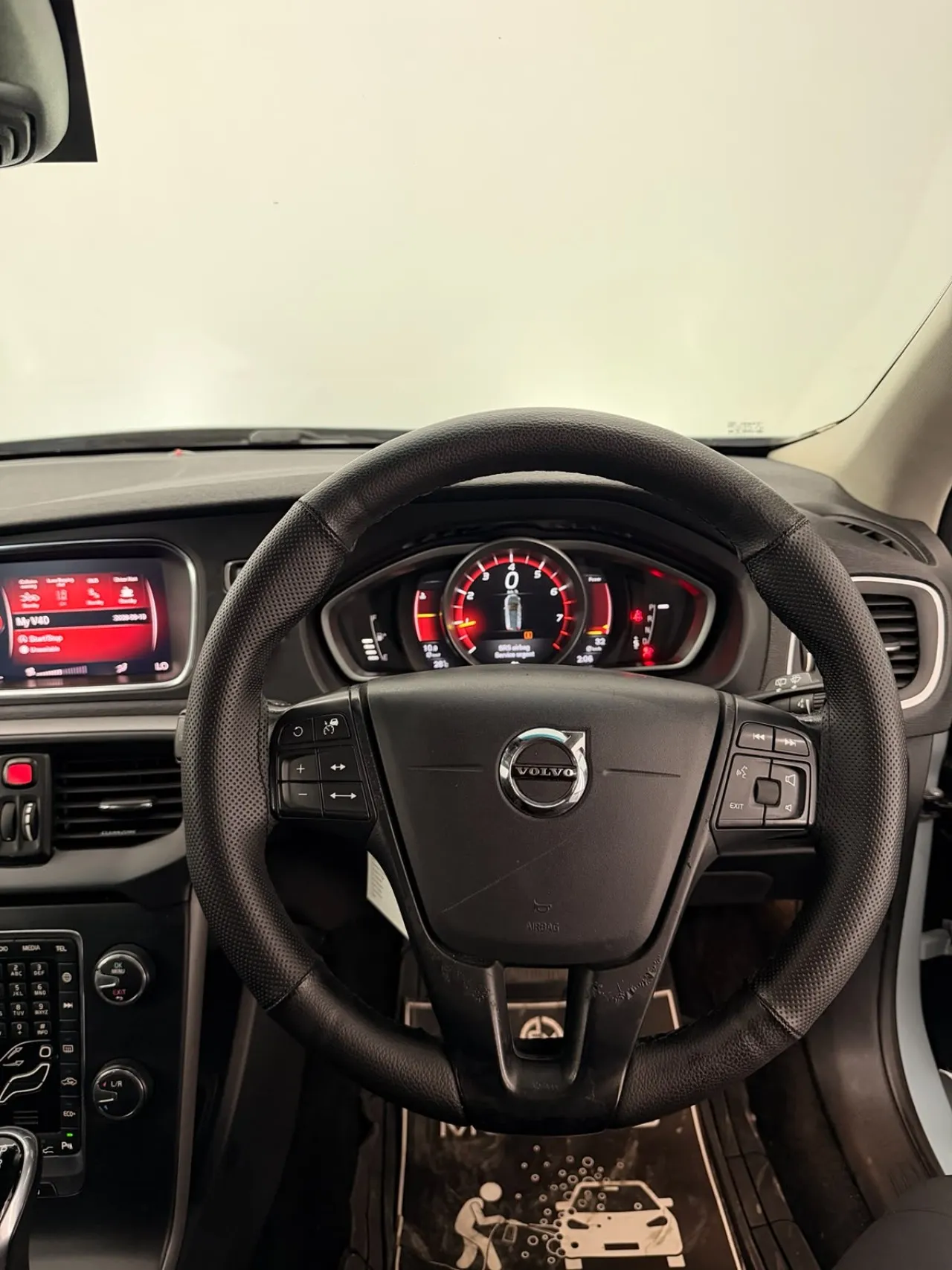 2018 Volvo V40 1.5 T2 Kıbrıs | KKTC İkinci El Satılık Araba - Thumbnail 5