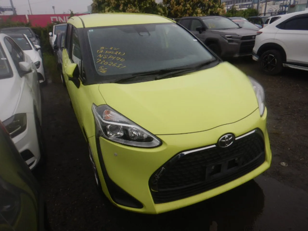 2022 Toyota Sienta 1.5 CVT-i Kıbrıs | KKTC İkinci El Satılık Araba - Thumbnail 2