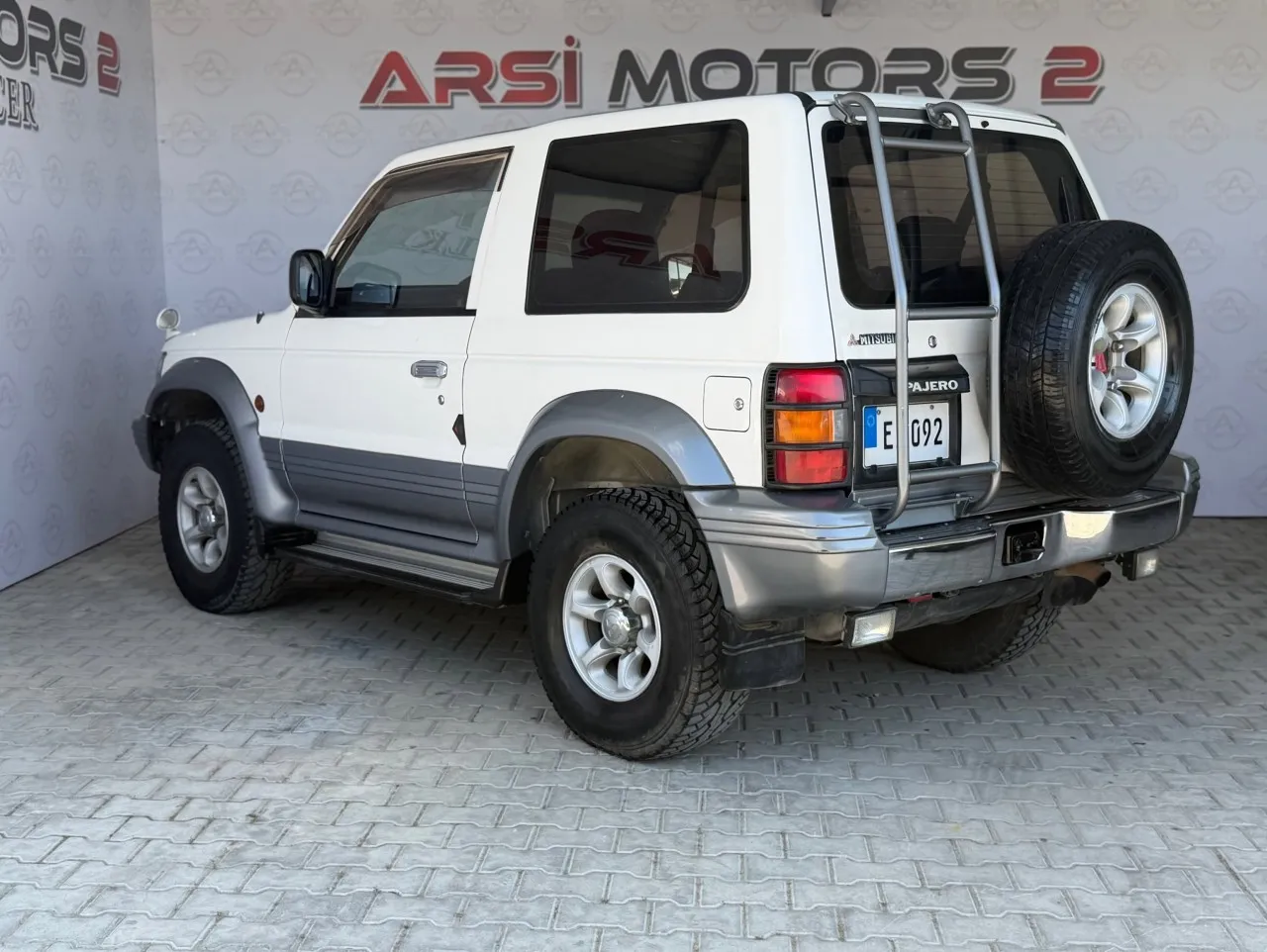 1994 Mitsubishi Pajero 2.8 TD Kıbrıs | KKTC İkinci El Satılık Araba - Thumbnail 4