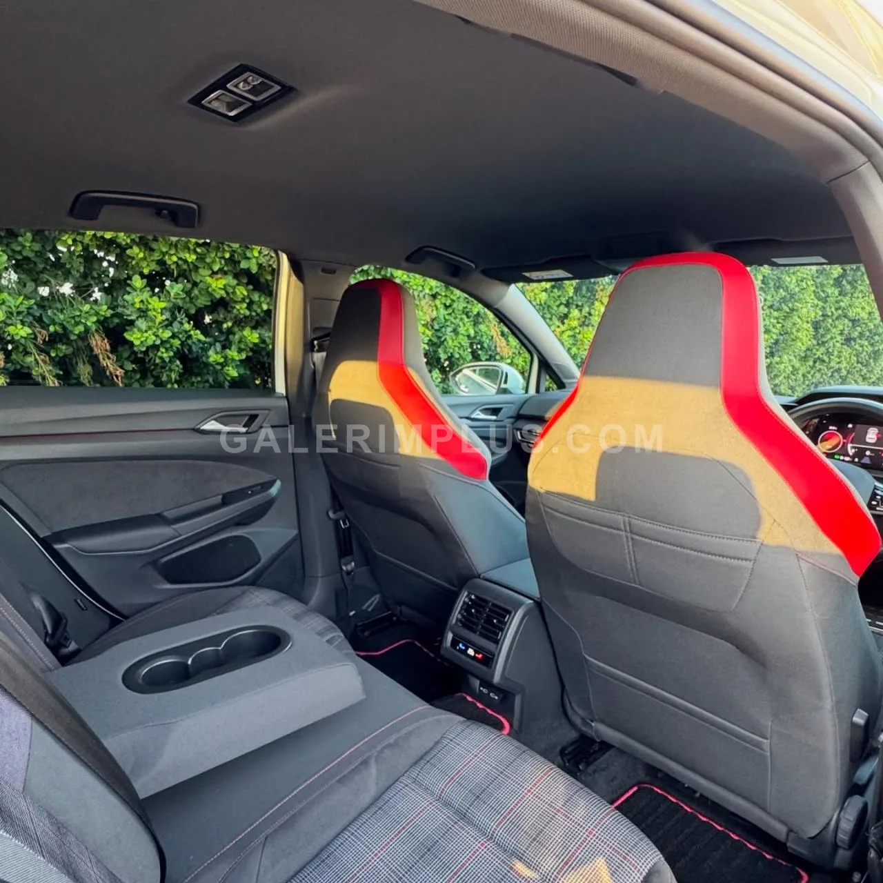 2023 Volkswagen Golf 2.0 GTI TCR Kıbrıs | KKTC İkinci El Satılık Araba - Thumbnail 8