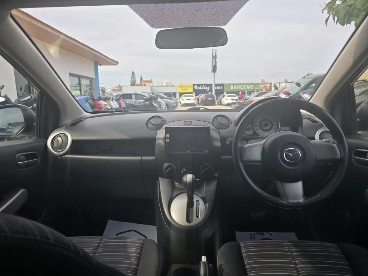 2010 Mazda Demio 1.3i Kıbrıs | KKTC İkinci El Satılık Araba - Thumbnail 6