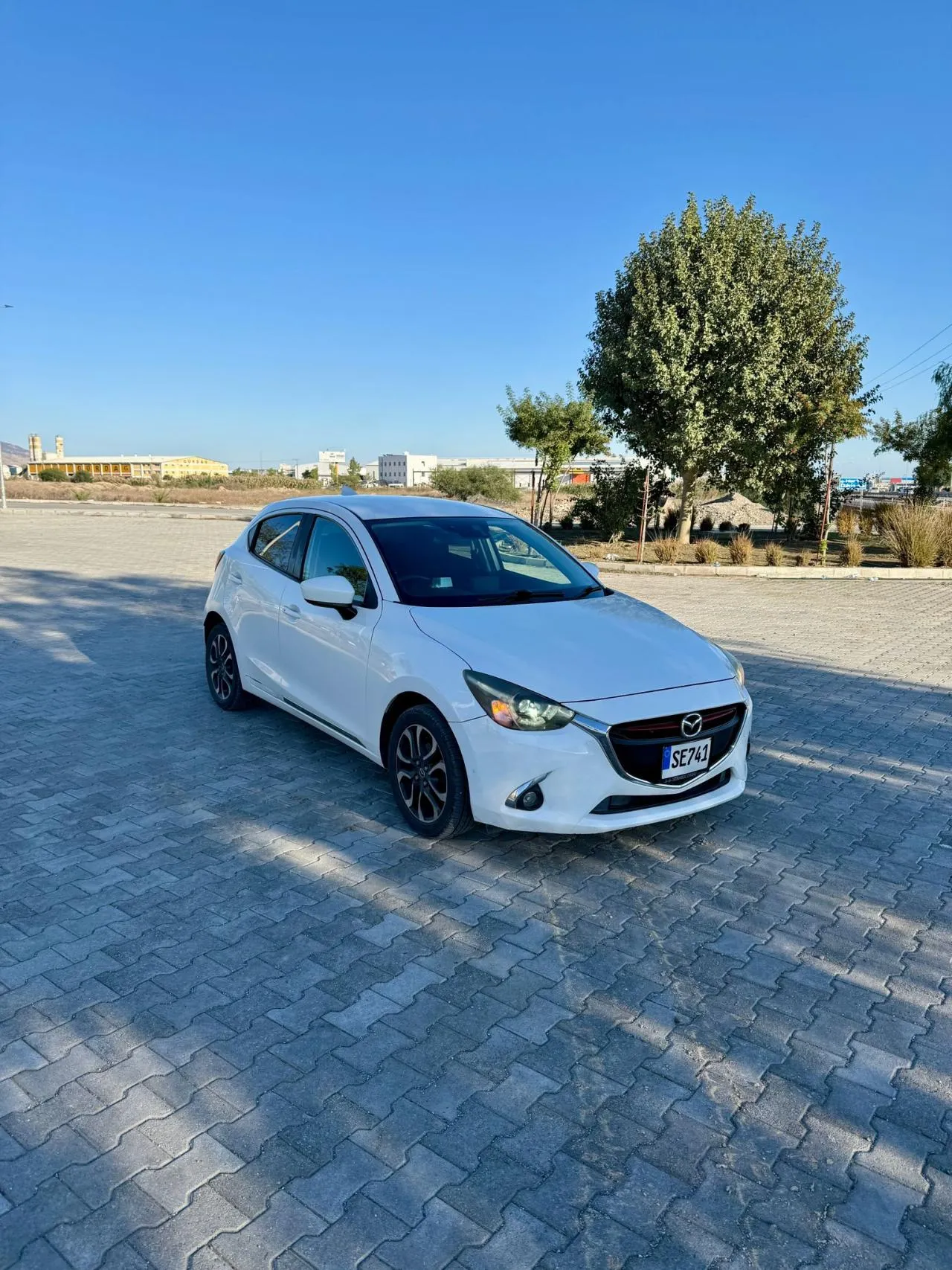 2016 Mazda Demio 1.5 Kıbrıs | KKTC İkinci El Satılık Araba - Thumbnail 4