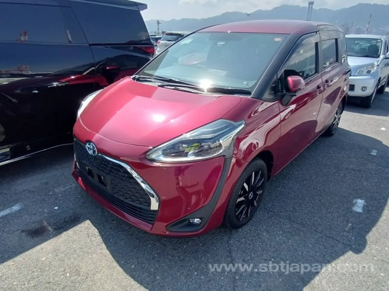 2022 Toyota Sienta 1.5 Hybrid CVT Kıbrıs | KKTC İkinci El Satılık Araba - Thumbnail 2