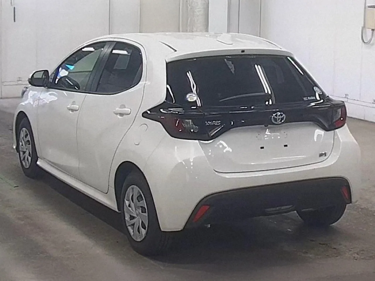 2023 Toyota Yaris 1.5 Hybrid Kıbrıs | KKTC İkinci El Satılık Araba - Thumbnail 2