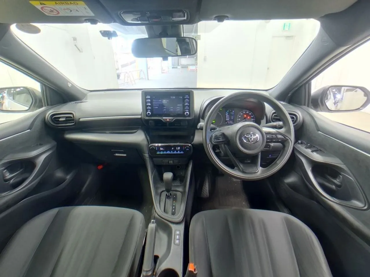 2023 Toyota Yaris 1.5 Hybrid Kıbrıs | KKTC İkinci El Satılık Araba - Thumbnail 5