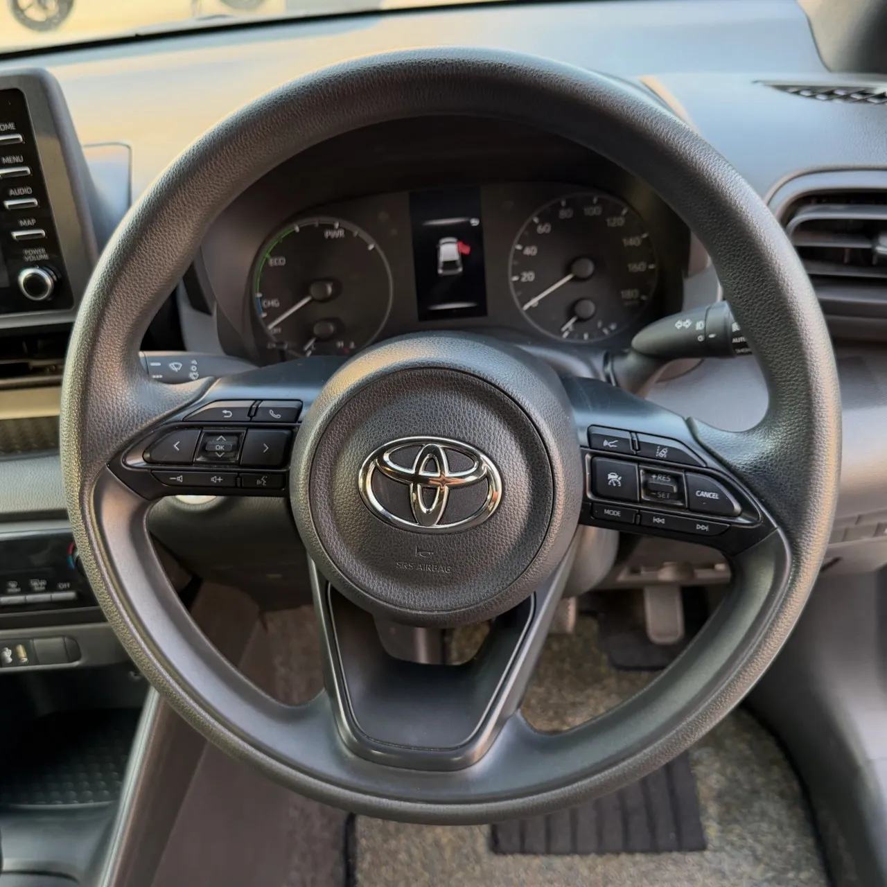 2022 Toyota Yaris 1.5 Hybrid Kıbrıs | KKTC İkinci El Satılık Araba - Thumbnail 8
