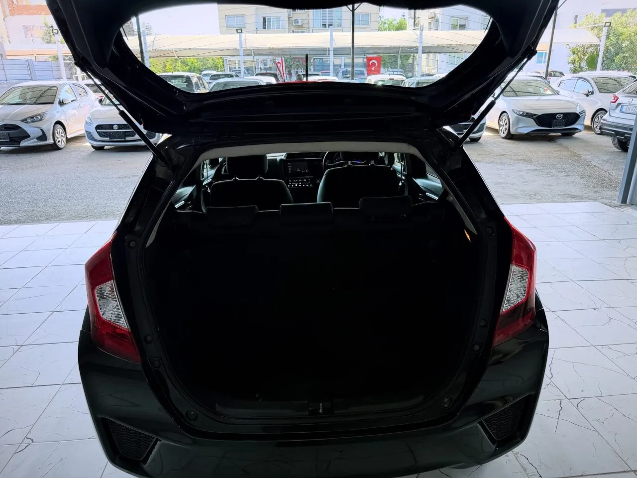 2018 Honda Fit 1.3 Automatic Kıbrıs | KKTC İkinci El Satılık Araba - Thumbnail 6