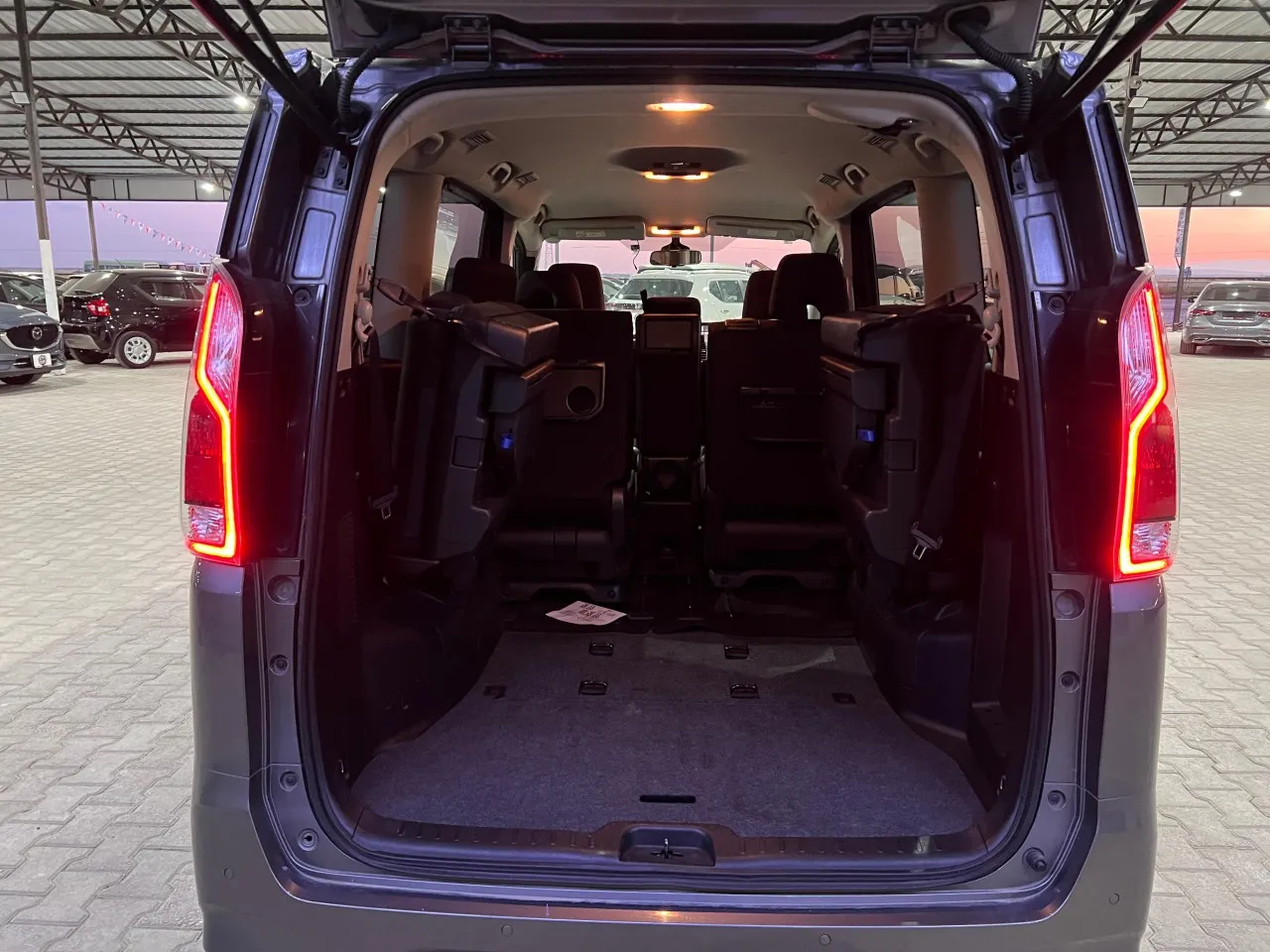 2022 Nissan Serena  Kıbrıs | KKTC İkinci El Satılık Araba - Thumbnail 8