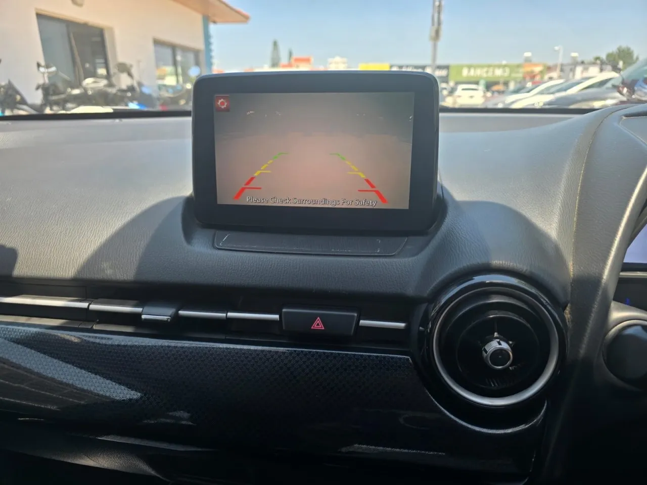 2018 Mazda Demio 1.5 16V Automatic Kıbrıs | KKTC İkinci El Satılık Araba - Thumbnail 6