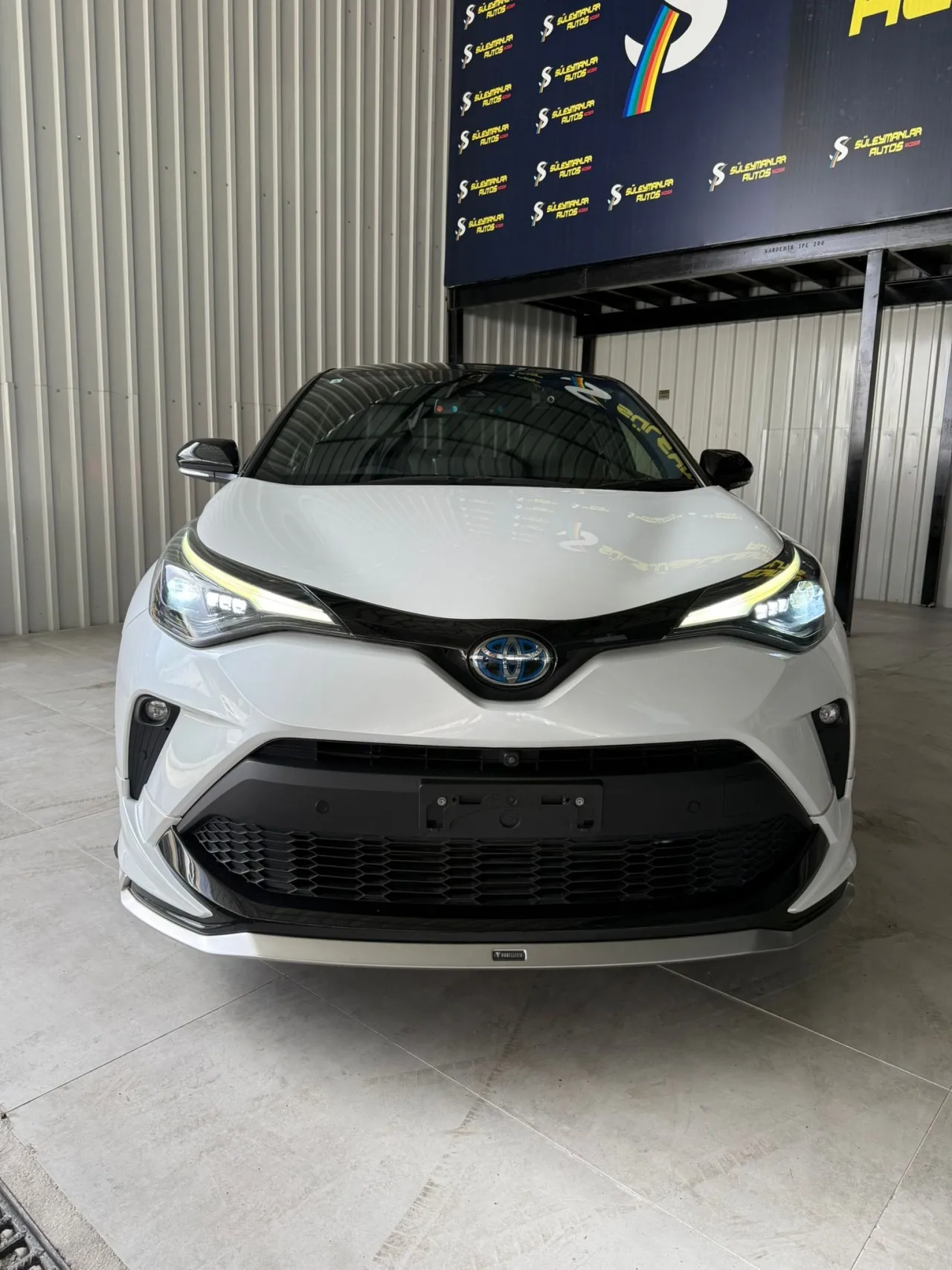 2022 Toyota C-HR 1.8 Hybrid Kıbrıs | KKTC İkinci El Satılık Araba - Thumbnail 2