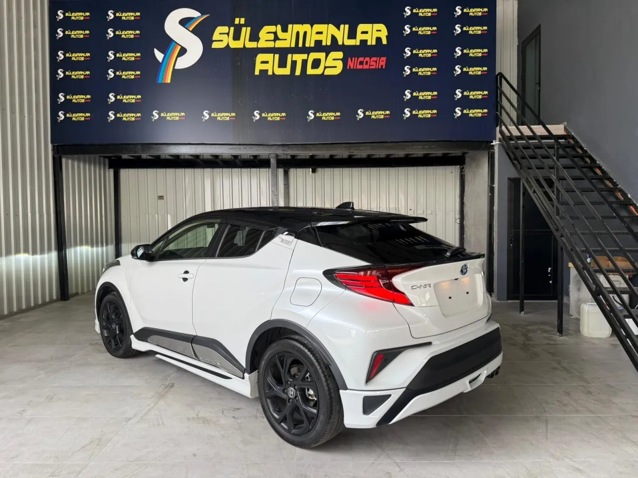 2022 Toyota C-HR 1.8 Hybrid Kıbrıs | KKTC İkinci El Satılık Araba - Thumbnail 5