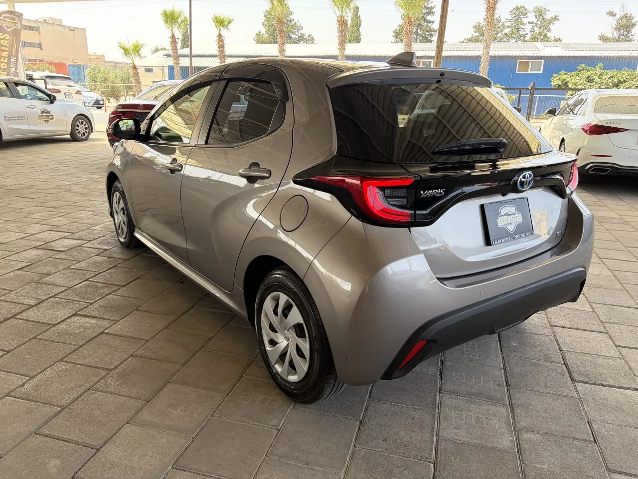 2022 Toyota Yaris 1.5 Hybrid Kıbrıs | KKTC İkinci El Satılık Araba - Thumbnail 3