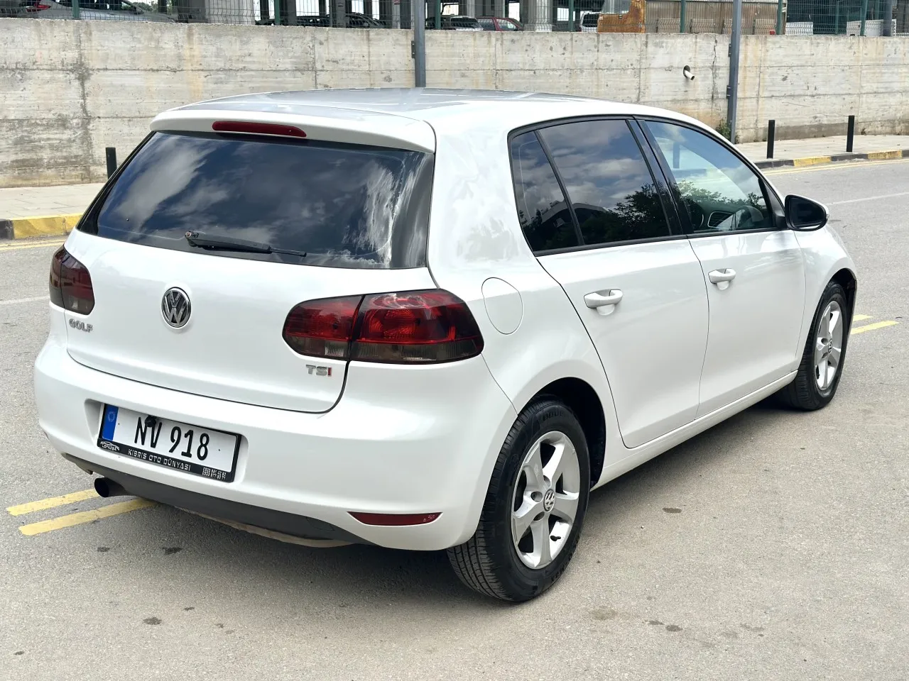 2011 Volkswagen Golf 1.2 TSI Kıbrıs | KKTC İkinci El Satılık Araba - Thumbnail 6