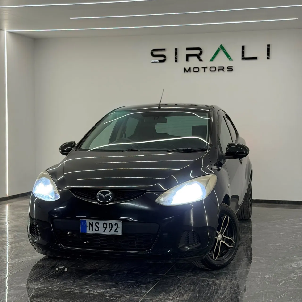 2011 Mazda Demio 1.3i Kıbrıs | KKTC İkinci El Satılık Araba - Fotoğraf 1