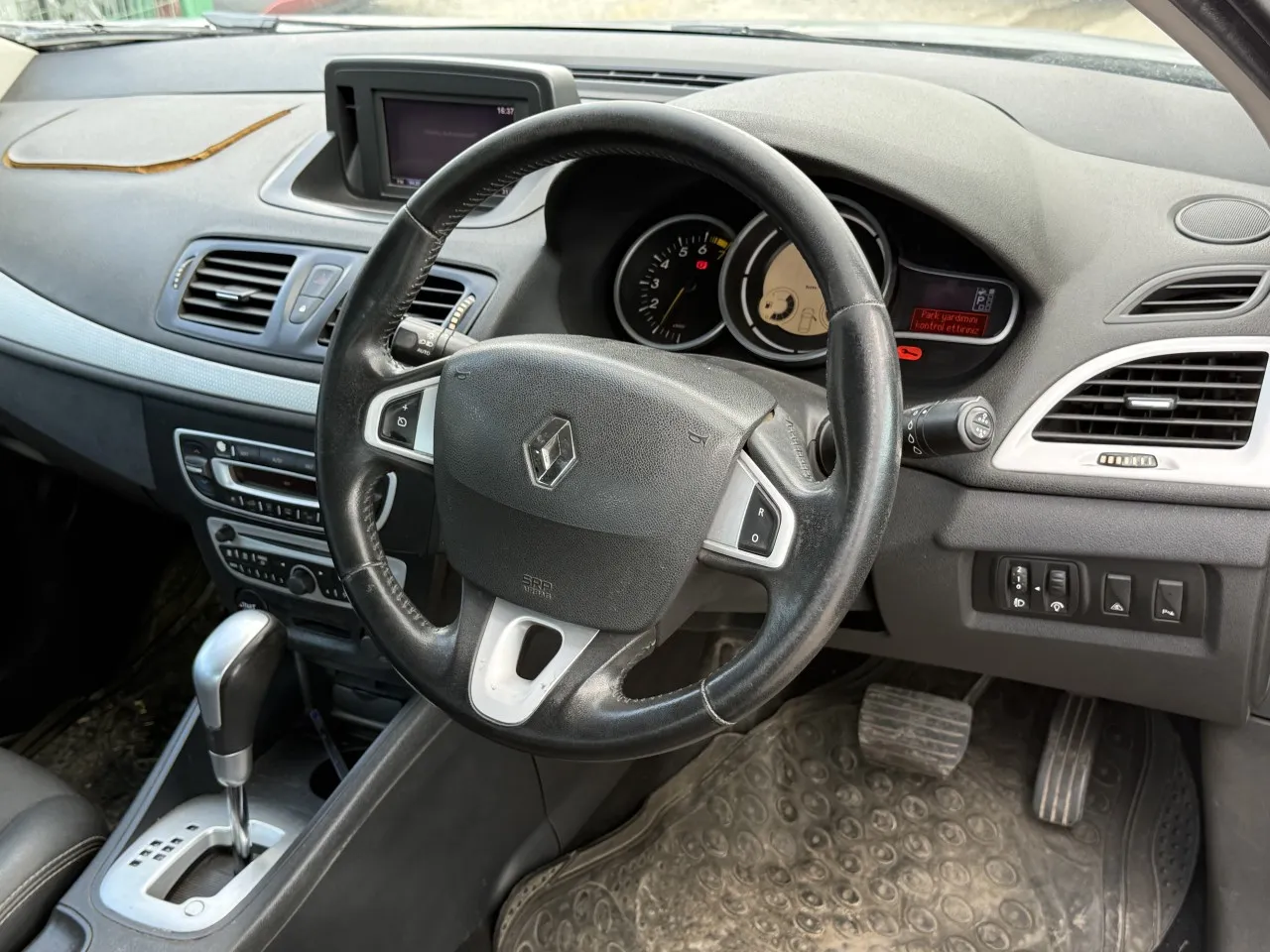 2013 Renault Fluence 1.6 Kıbrıs | KKTC İkinci El Satılık Araba - Thumbnail 4
