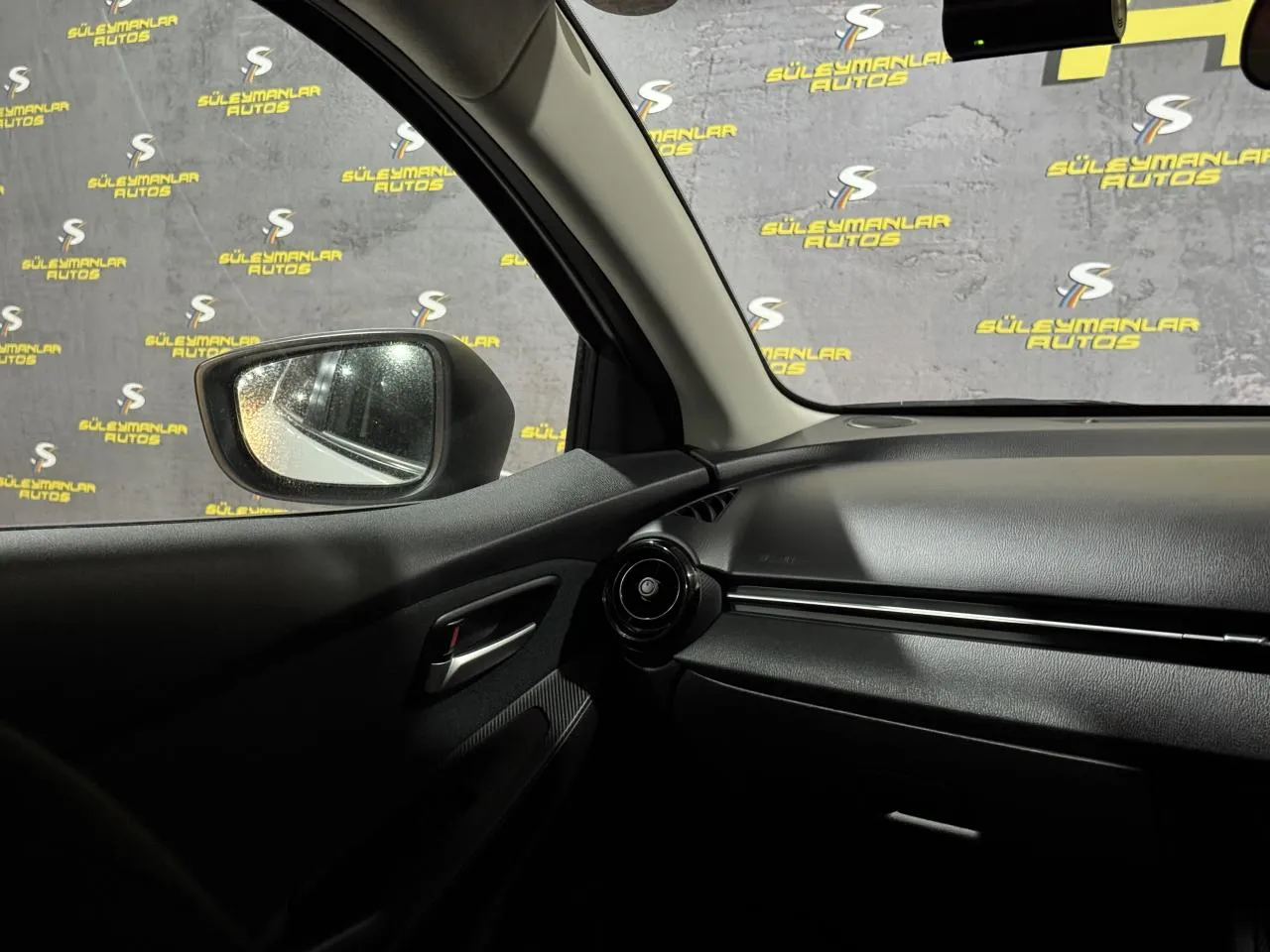 2022 Mazda 2 1.5 Sky-G Kıbrıs | KKTC İkinci El Satılık Araba - Thumbnail 3