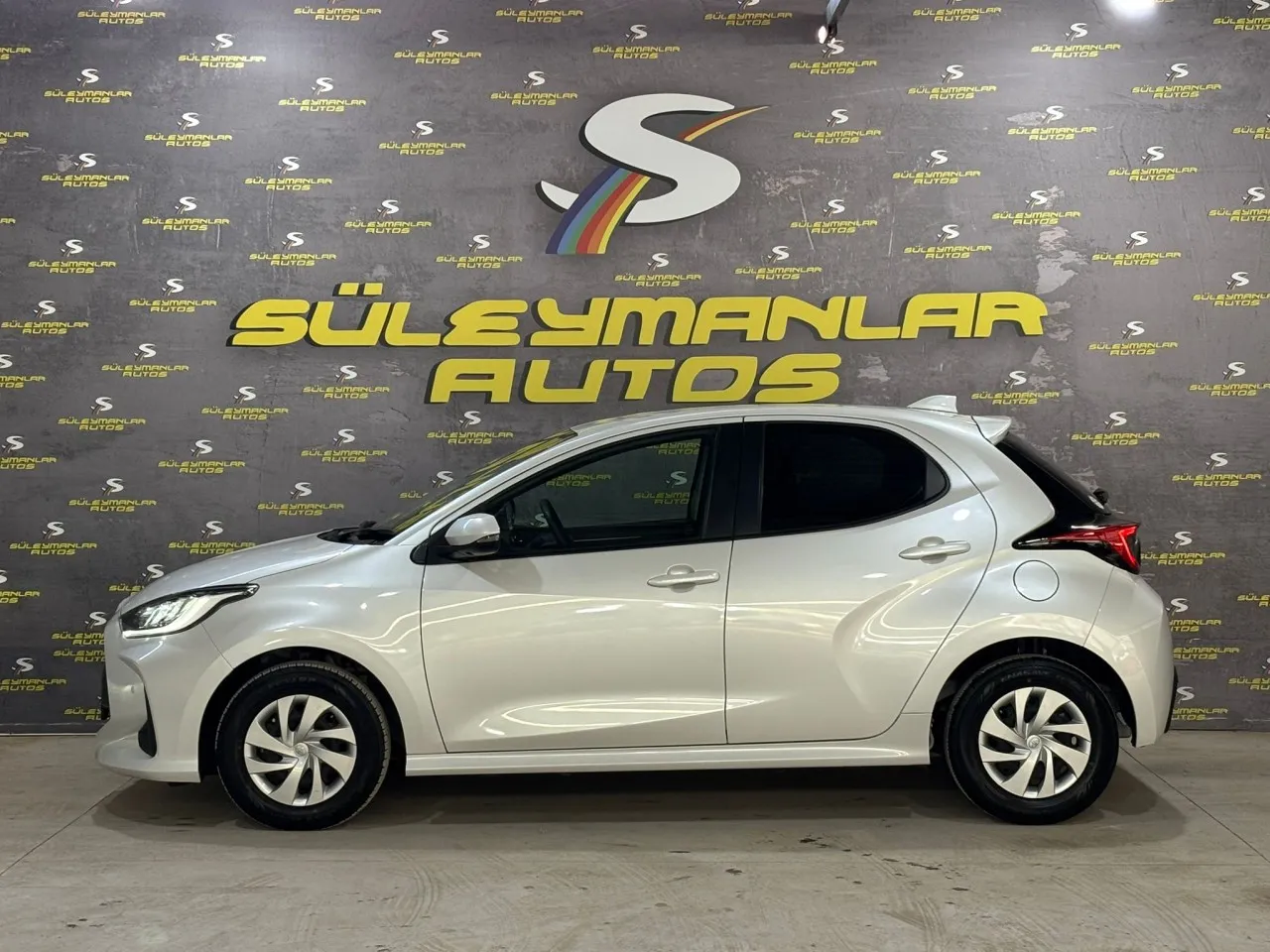 2023 Toyota Yaris 1.5 Hybrid Kıbrıs | KKTC İkinci El Satılık Araba - Thumbnail 4