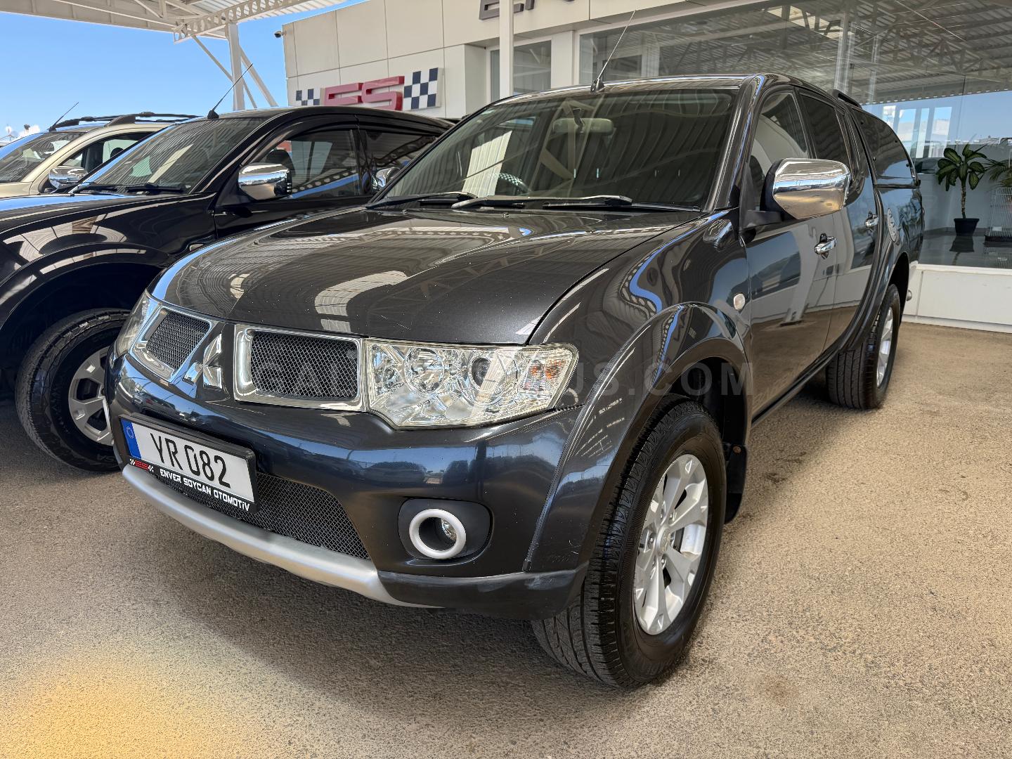 2014 Mitsubishi L 200 4x4 Kıbrıs | KKTC İkinci El Satılık Araba - Thumbnail 2