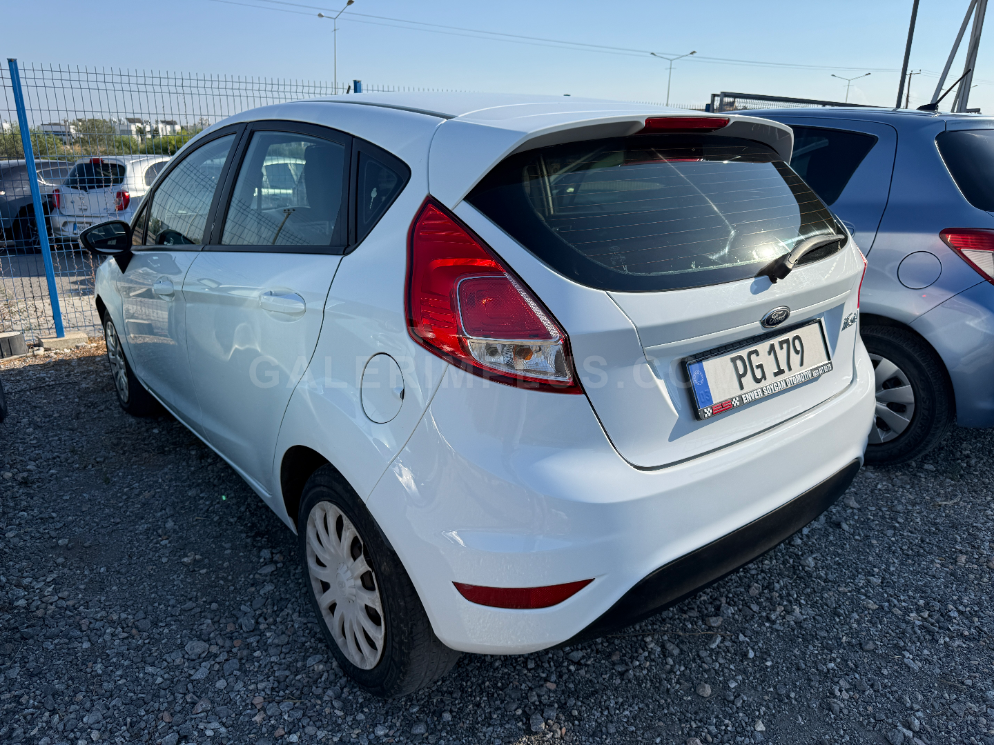 2016 Ford Fiesta 1.6 Kıbrıs | KKTC İkinci El Satılık Araba - Thumbnail 4