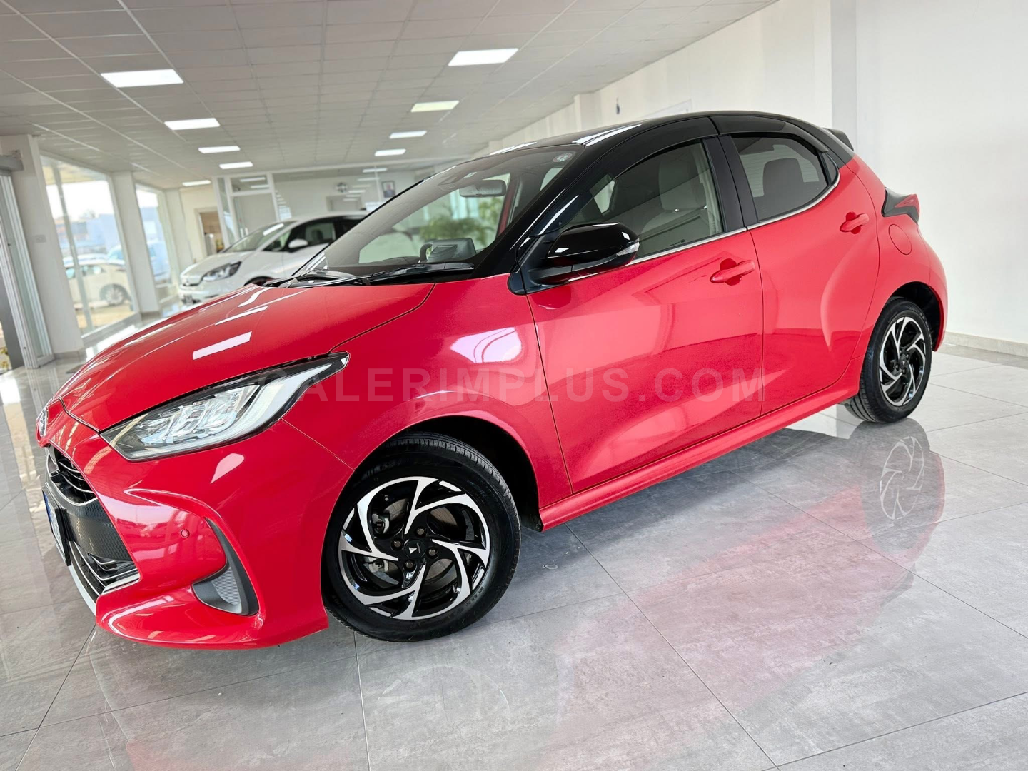 2021 Toyota Yaris 1.5 Hybrid Kıbrıs | KKTC İkinci El Satılık Araba - Thumbnail 4