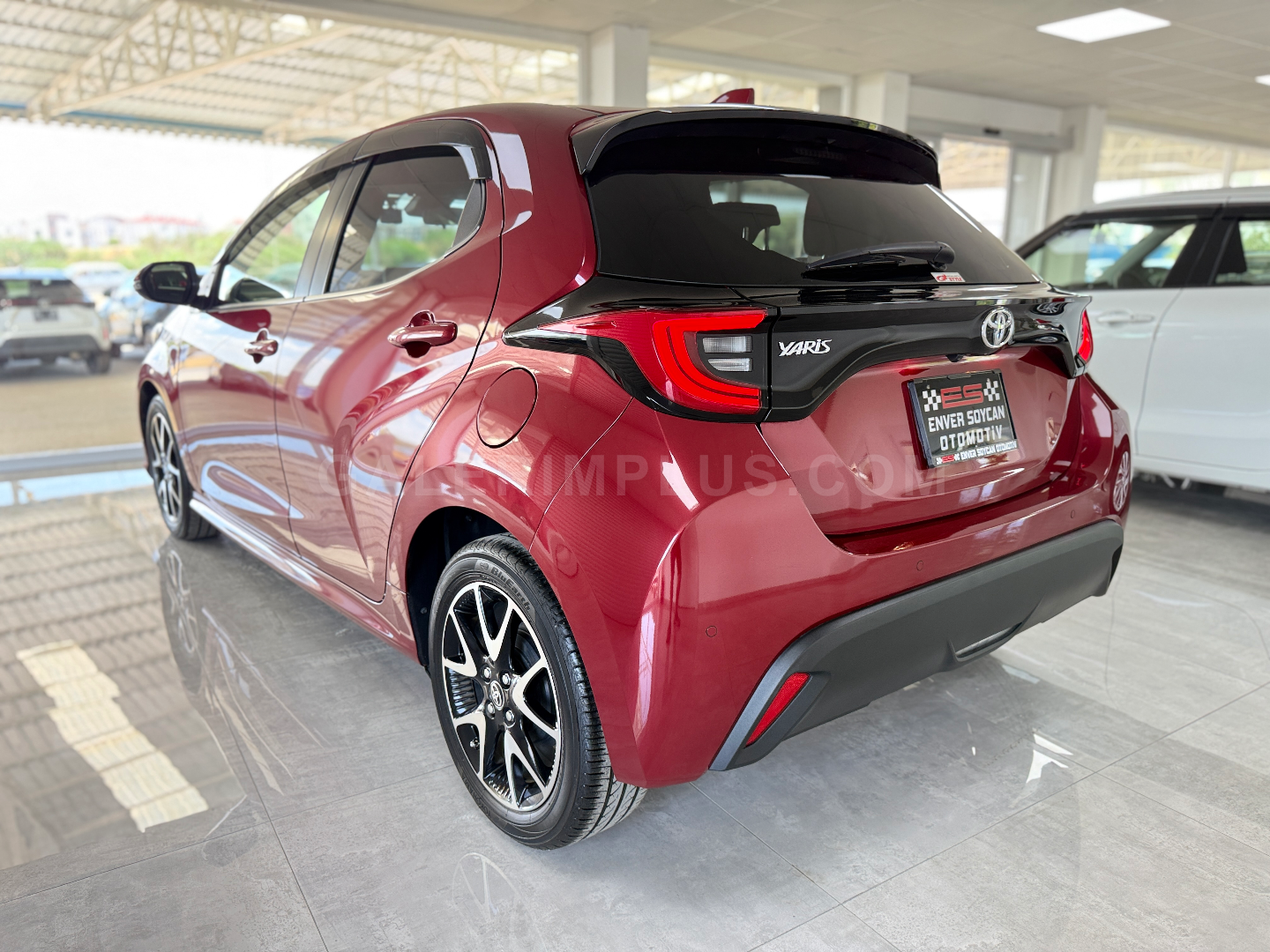 2022 Toyota Yaris 1.5 Kıbrıs | KKTC İkinci El Satılık Araba - Thumbnail 5