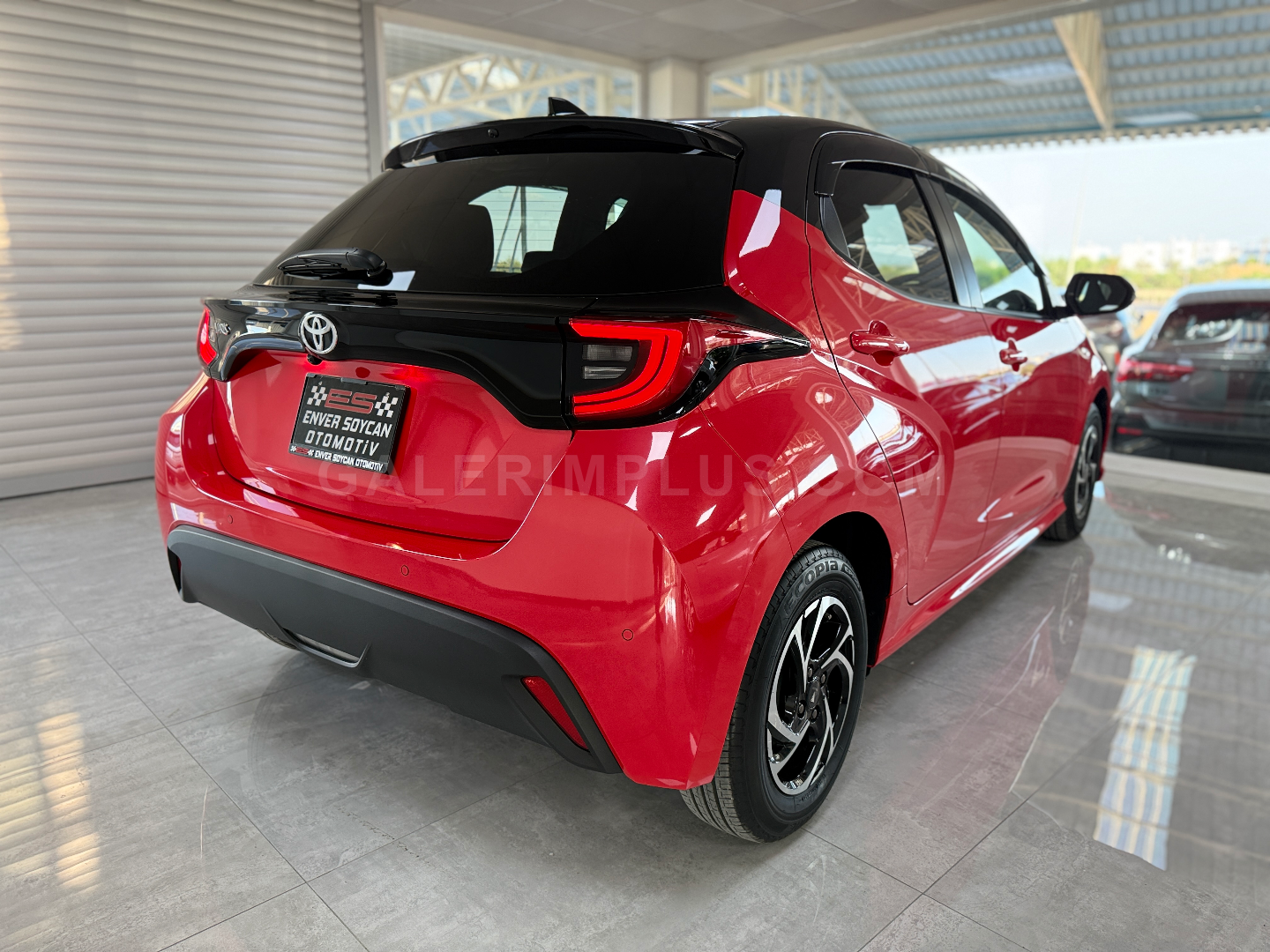 2024 Toyota Yaris 1.5 Kıbrıs | KKTC İkinci El Satılık Araba - Thumbnail 4