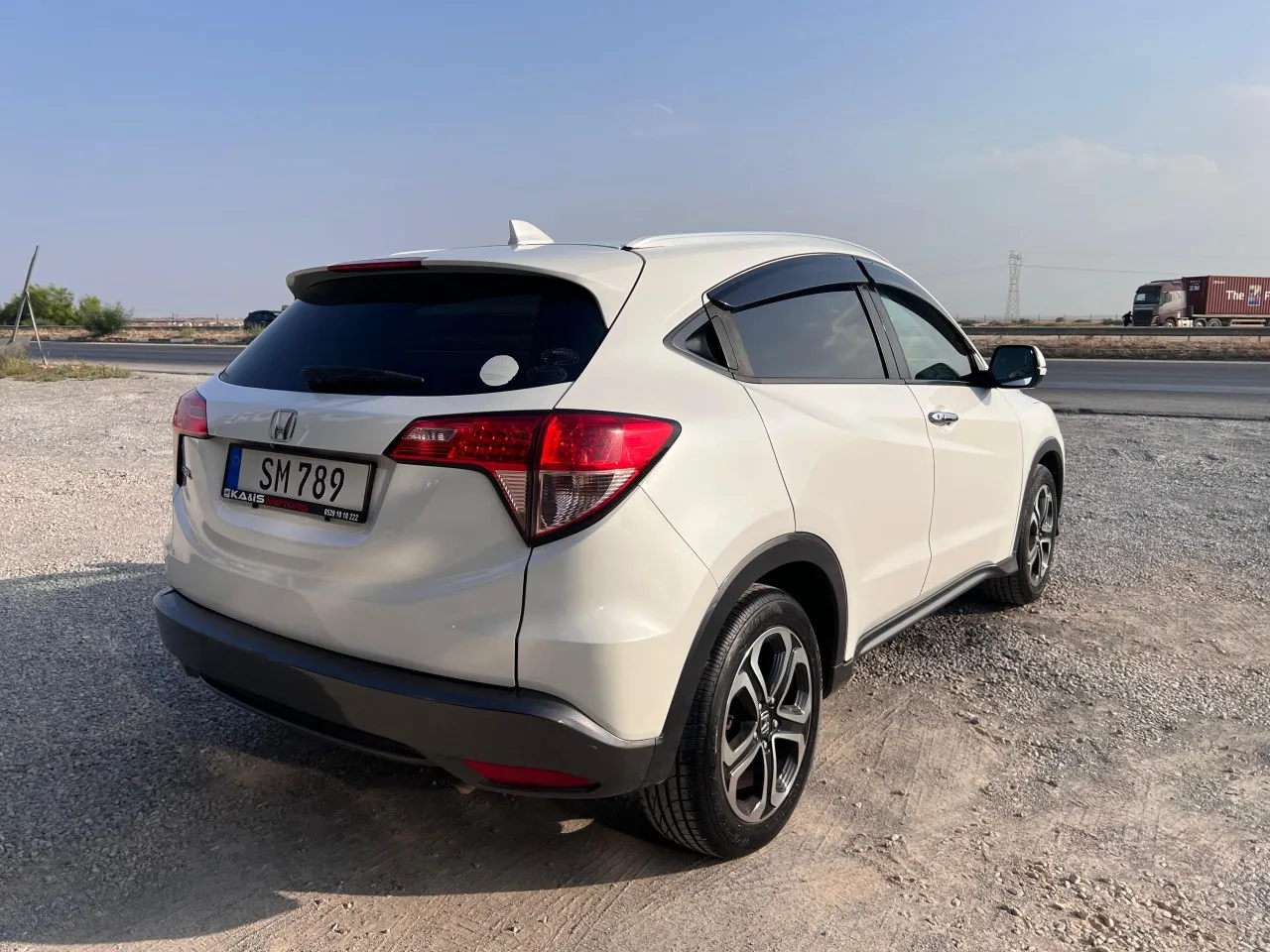 2016 Honda Vezel 1.5 i-VTEC CVT Kıbrıs | KKTC İkinci El Satılık Araba - Thumbnail 5