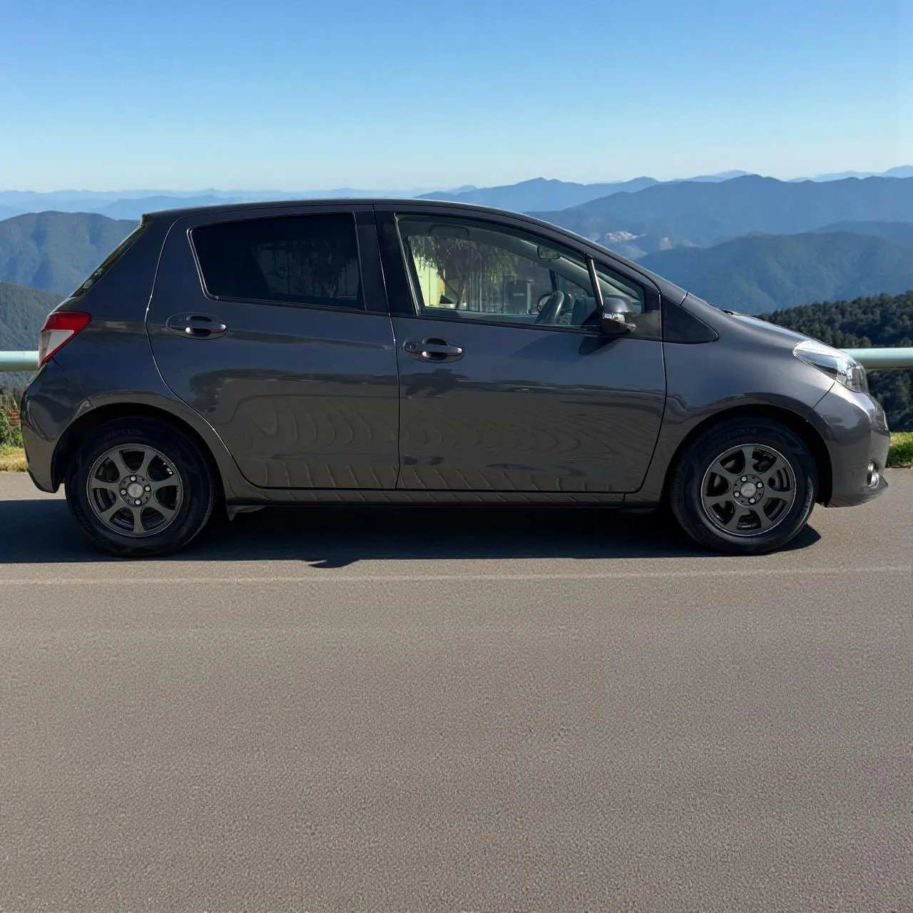 2013 Toyota Vitz 1.3 16V Automatic Kıbrıs | KKTC İkinci El Satılık Araba - Thumbnail 5