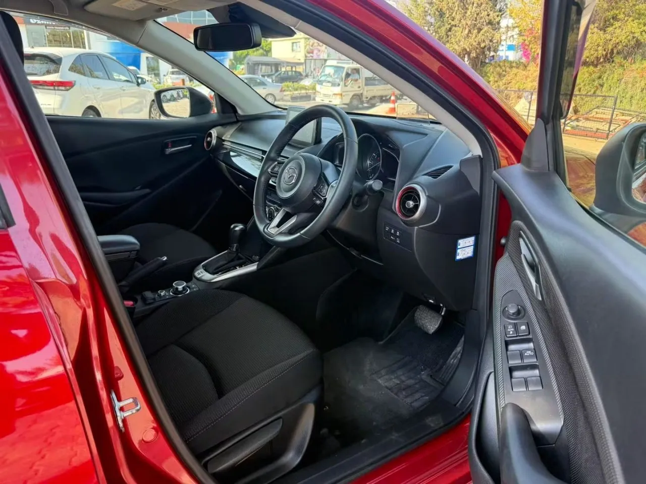 2021 Mazda 2 1.5 Kıbrıs | KKTC İkinci El Satılık Araba - Thumbnail 2