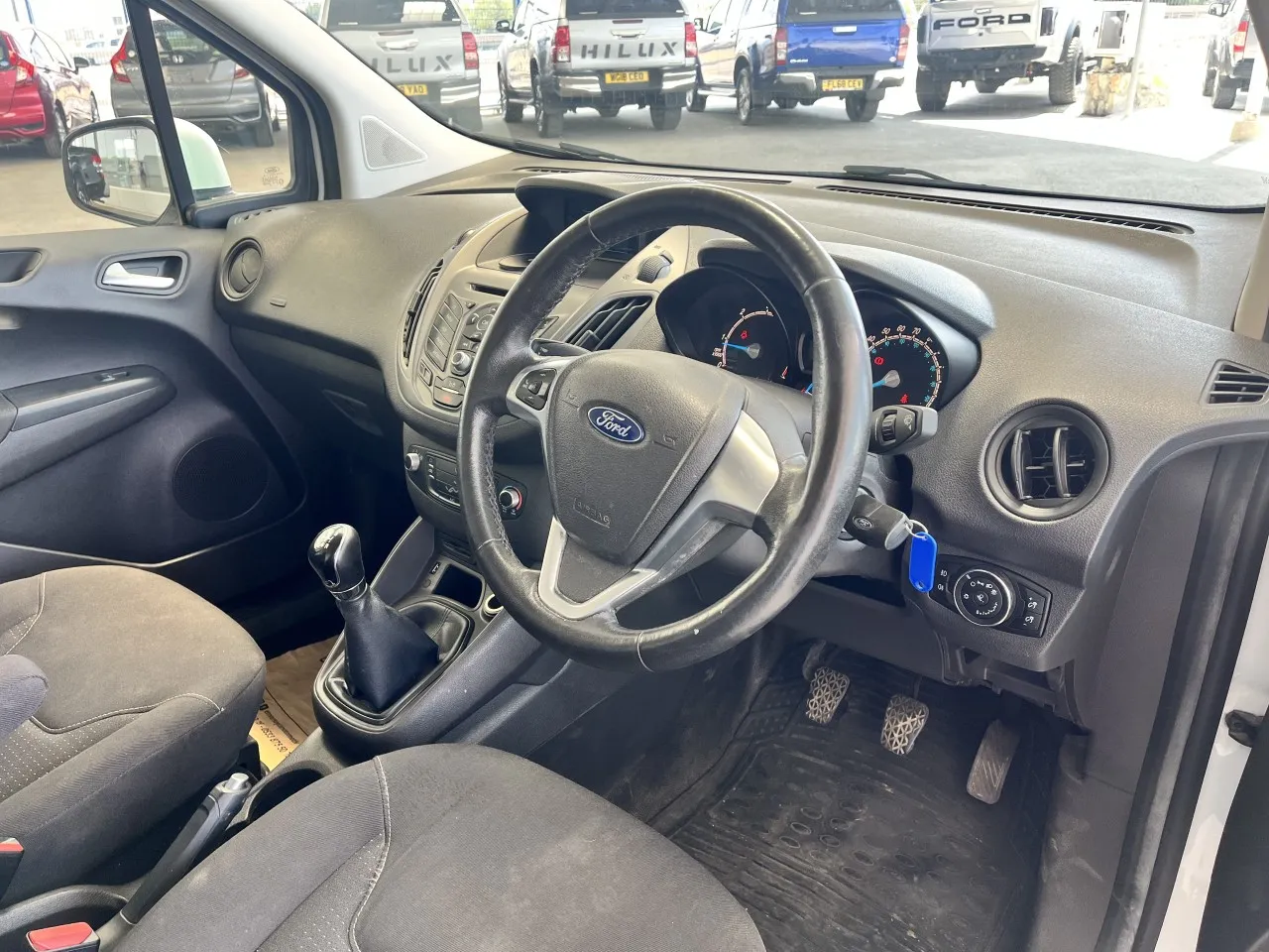 2017 Ford Transit Courier  Kıbrıs | KKTC İkinci El Satılık Araba - Thumbnail 6