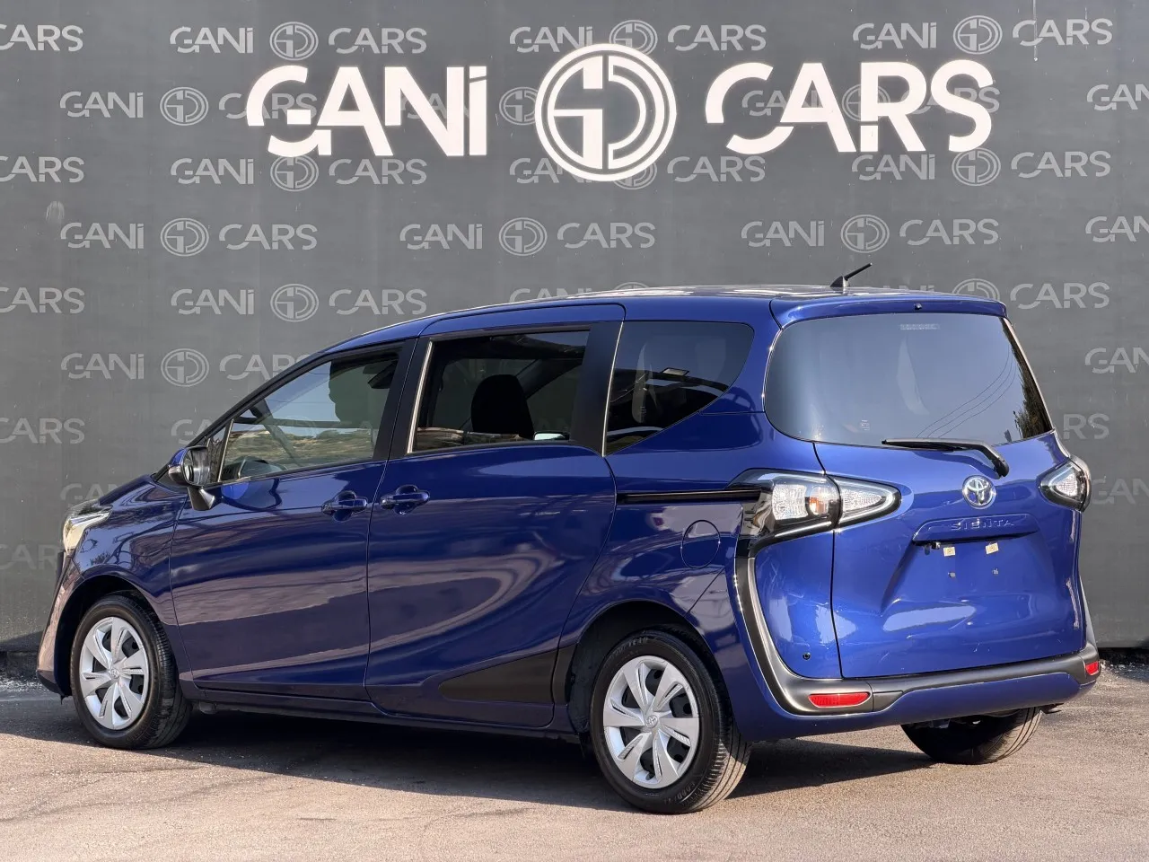 2022 Toyota Sienta 1.5 i Kıbrıs | KKTC İkinci El Satılık Araba - Thumbnail 4