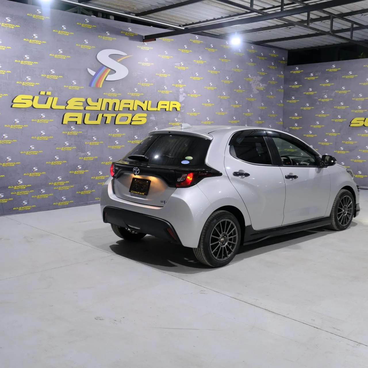 2021 Toyota Yaris 1.5 Hybrid Kıbrıs | KKTC İkinci El Satılık Araba - Thumbnail 4