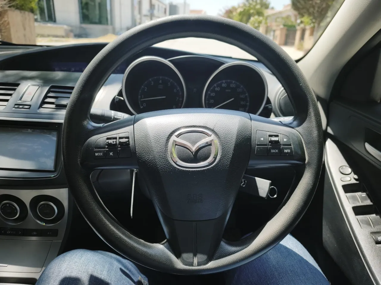 2013 Mazda Axela 1.5 Kıbrıs | KKTC İkinci El Satılık Araba - Thumbnail 8